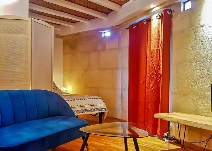 Studio avec terrasse sur l\'Amphithéâtre (arènes)